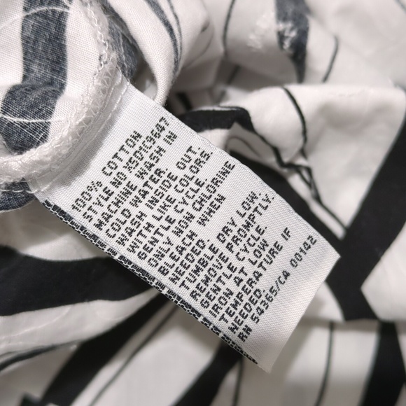 Alia black and white top size 12 (InvW022) - Picture 5 of 5